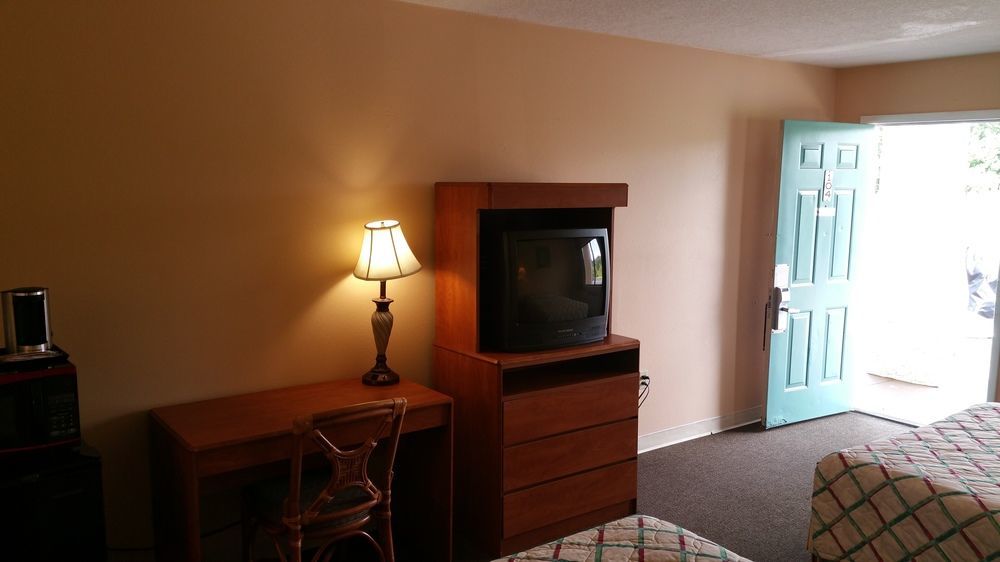 Shining Light Inn & Suites Kissimmee Eksteriør billede